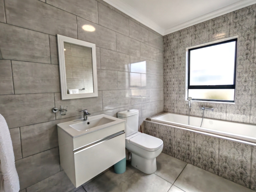 3 Bedroom Property for Sale in Langebaan Country Estate Western Cape